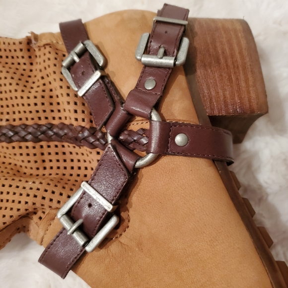 BACIO 61 Boots - Picture 3 of 9